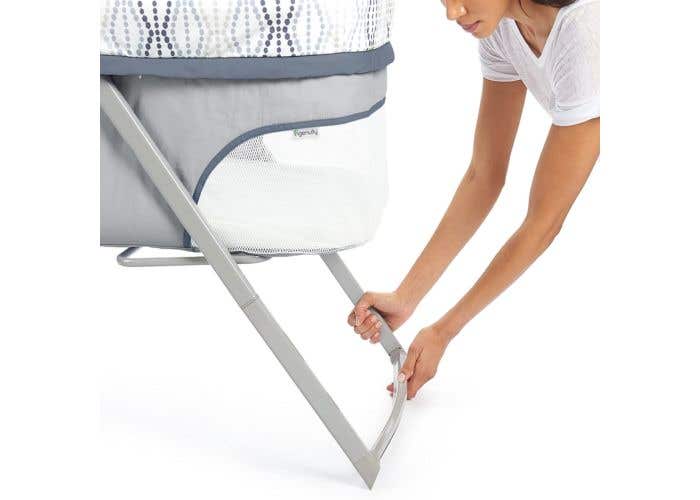 fold away rocking bassinet
