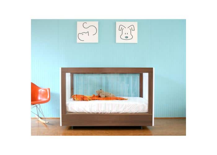 crib with acrylic sides